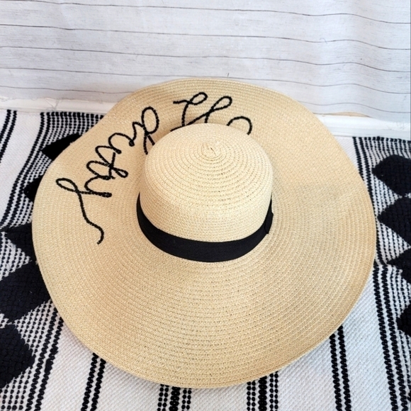 SUMMER & ROSE "OFF DUTY" WIDE BRIM 100% PAPER HAT - Picture 5 of 5